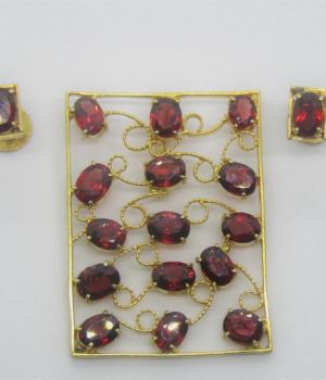 Cinnamon Stone Large Squre Pendent with Earrings